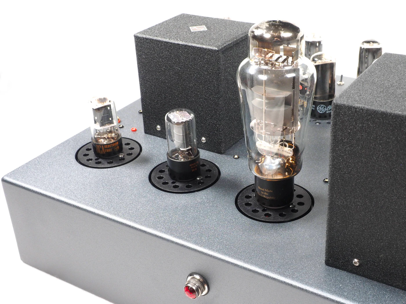Galibier Design - NiWatt Amplifier - SE Tube Close-up